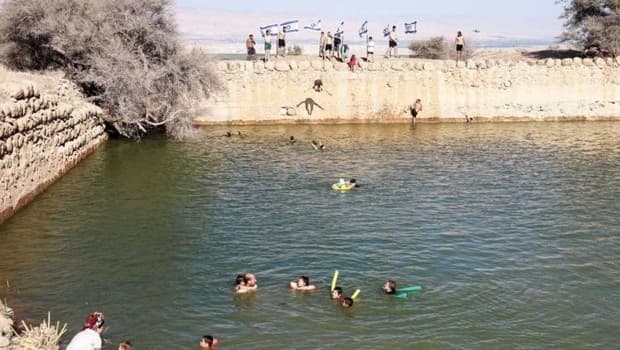 İsrailli yerleşimciler Batı Şeria'da Filistinlilerin su kaynaklarına saldırdı