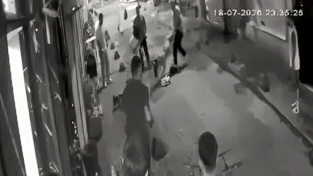 Beyoğlu'nda köpek kavgasında bıçaklama olayı yaşandı