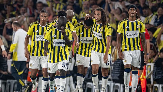 Fenerbahçe, Lyon ile Şampiyonlar Ligi Play-Off maçına çıkıyor