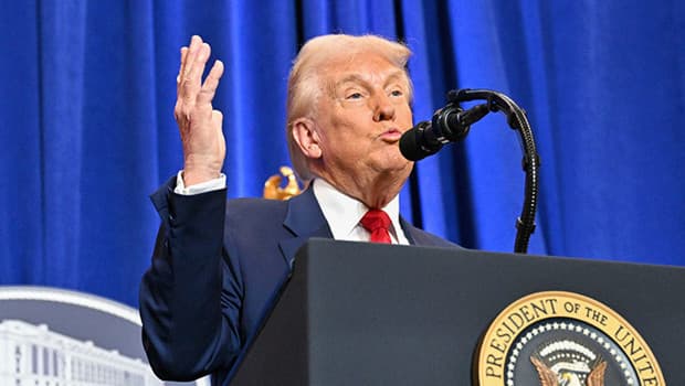 Trump, Hürmüz Boğazı'nı ABD toprağı olarak gösteren harita paylaştı