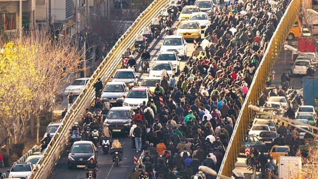 İran'da halk öfkesi artıyor, Tahran endişeli