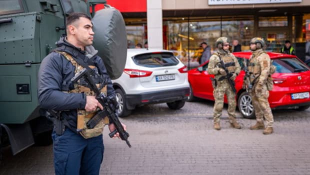 Ukrayna'da Zelenski'nin ofisini kapsayan suç örgütü soruşturması başlatıldı