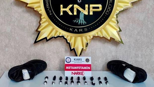 Kars'ta otobüste ayakkabı tabanında metamfetamin bulundu