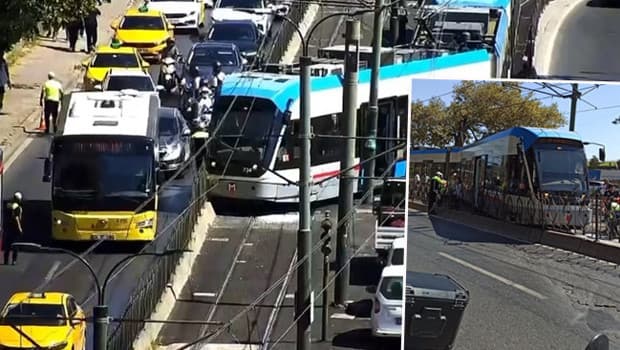 Beyoğlu'nda tramvay raydan çıktı, yolcular tahliye edildi