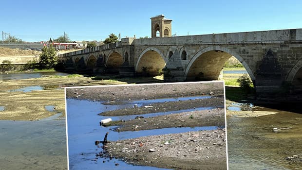 Tunca Nehri'nde debi düştü, kum adacıkları ortaya çıktı