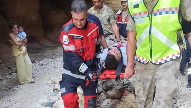 Titus Tüneli'nde mahsur kalan genç jandarma tarafından kurtarıldı