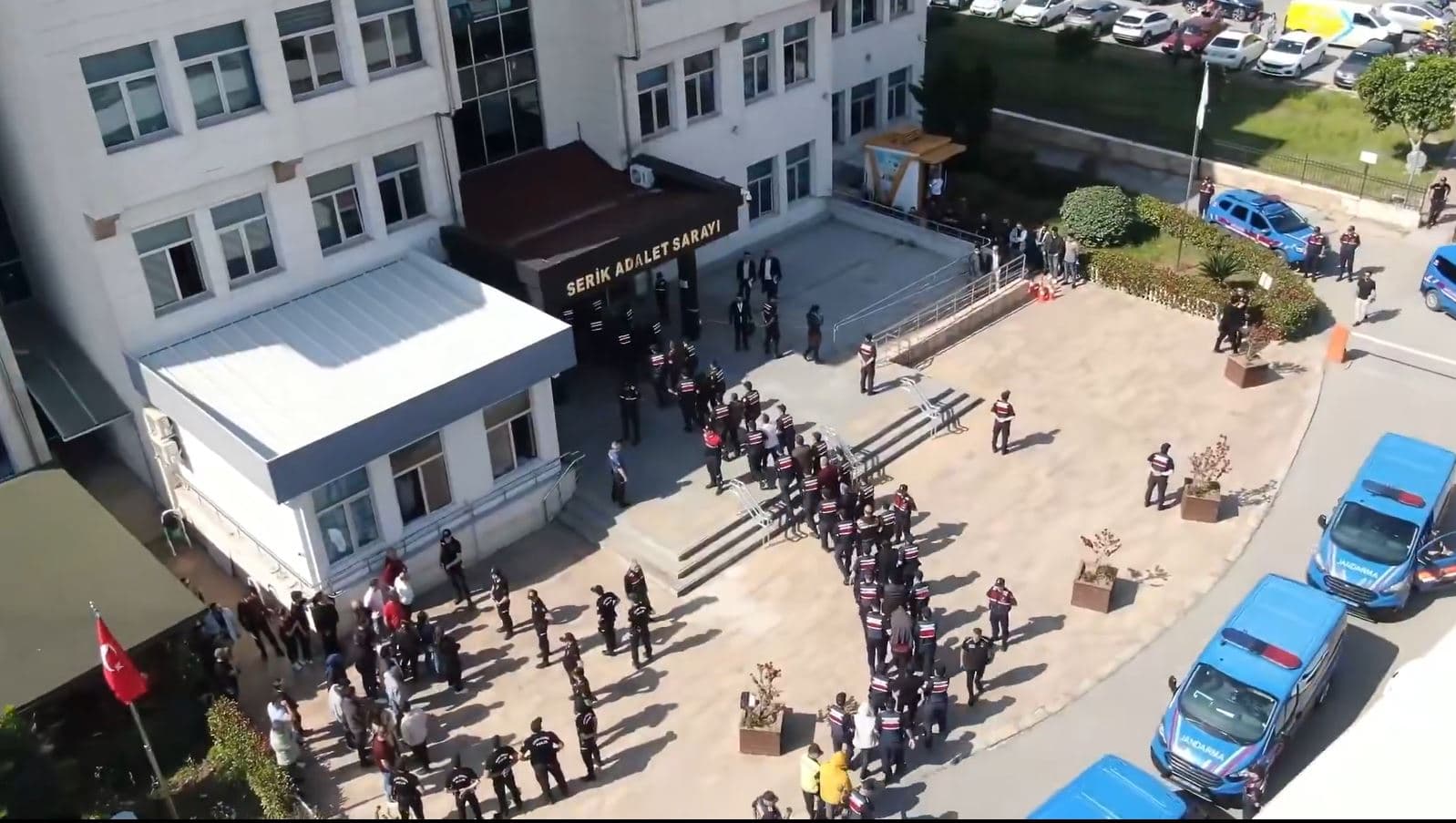 11 ilde organize suç örgütlerine yönelik operasyon: 71 kişi tutuklandı