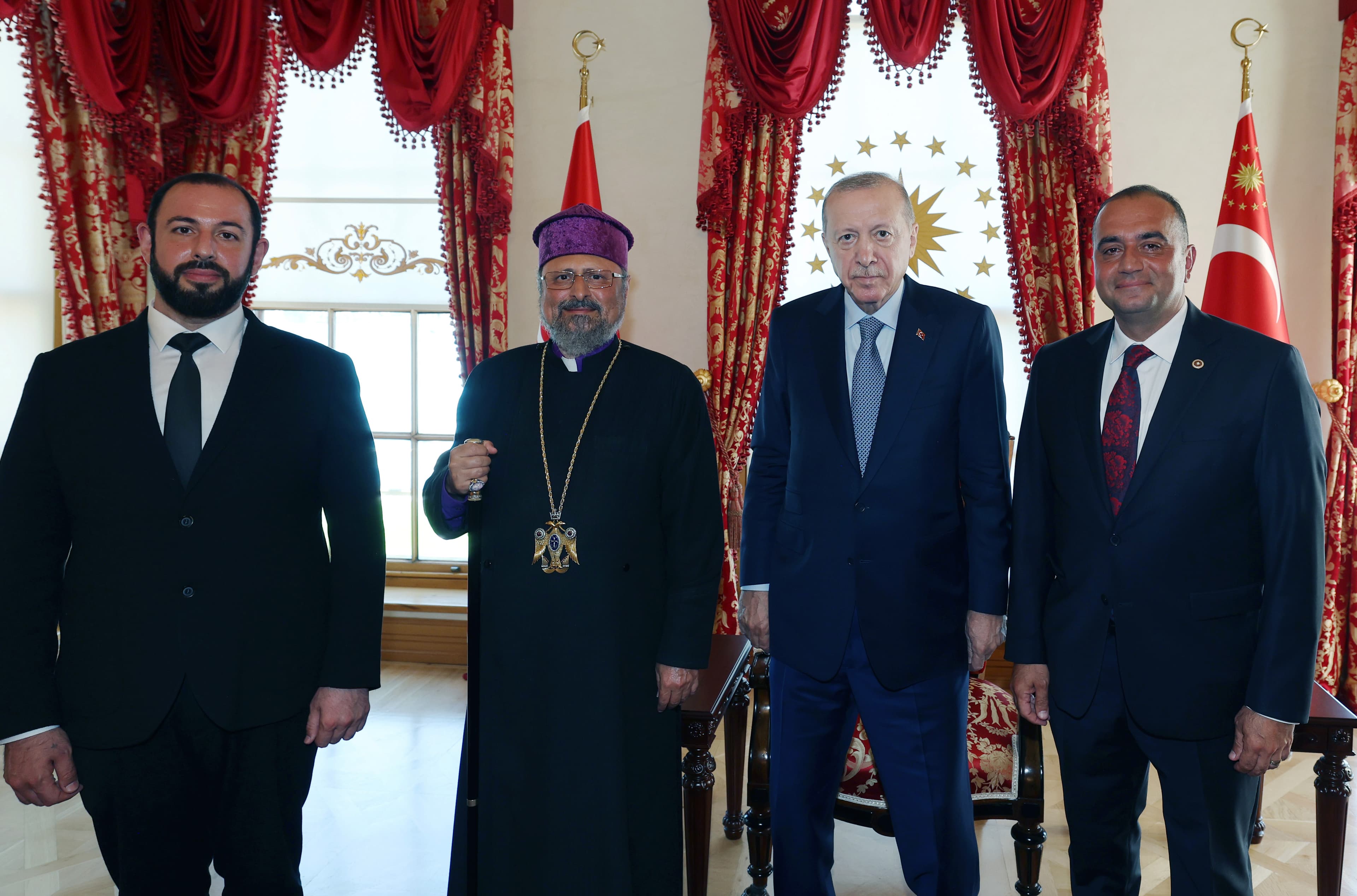 Cumhurbaşkanı Erdoğan, Ermeni Patriği Maşalyan ile bir araya geldi