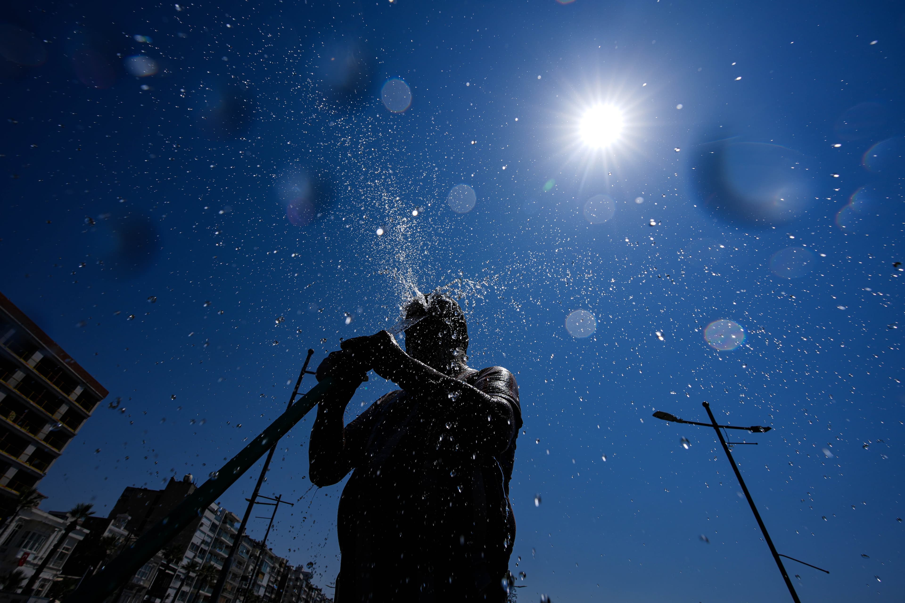 Üç ay içinde hava sıcaklığı 45 dereceyi geçebilir
