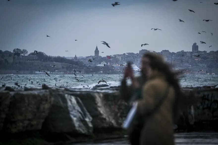 Bayramın ilk günü soğuk ve yağışlı geçecek. İstanbul dahil 17 il için sarı kodlu uyarı