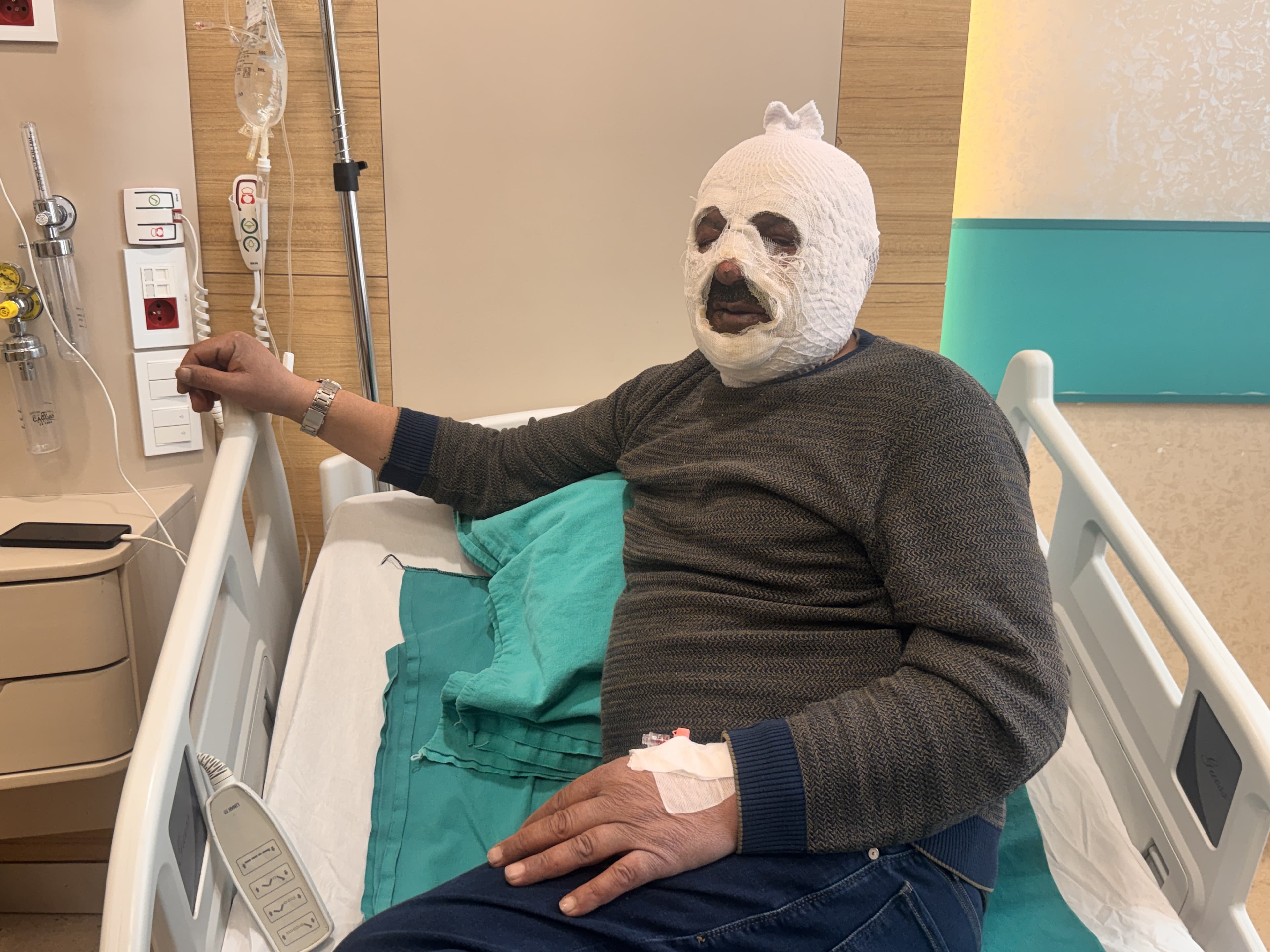 Sular dondu, ateşi hızlandırmak istedi: "Ben yandım kimse yanmasın"