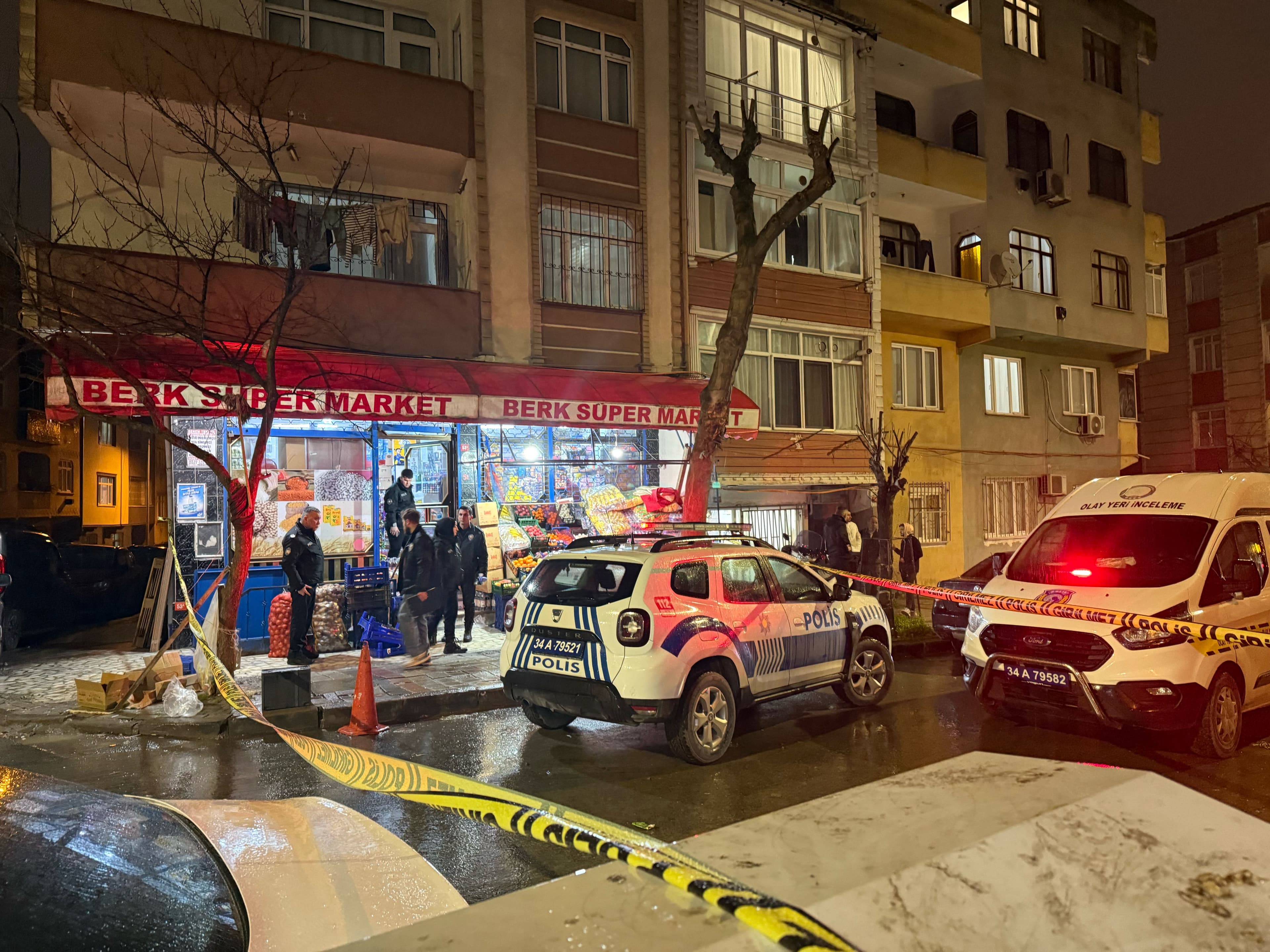 İstanbul'da mahalle bakkalına silahlı saldırı