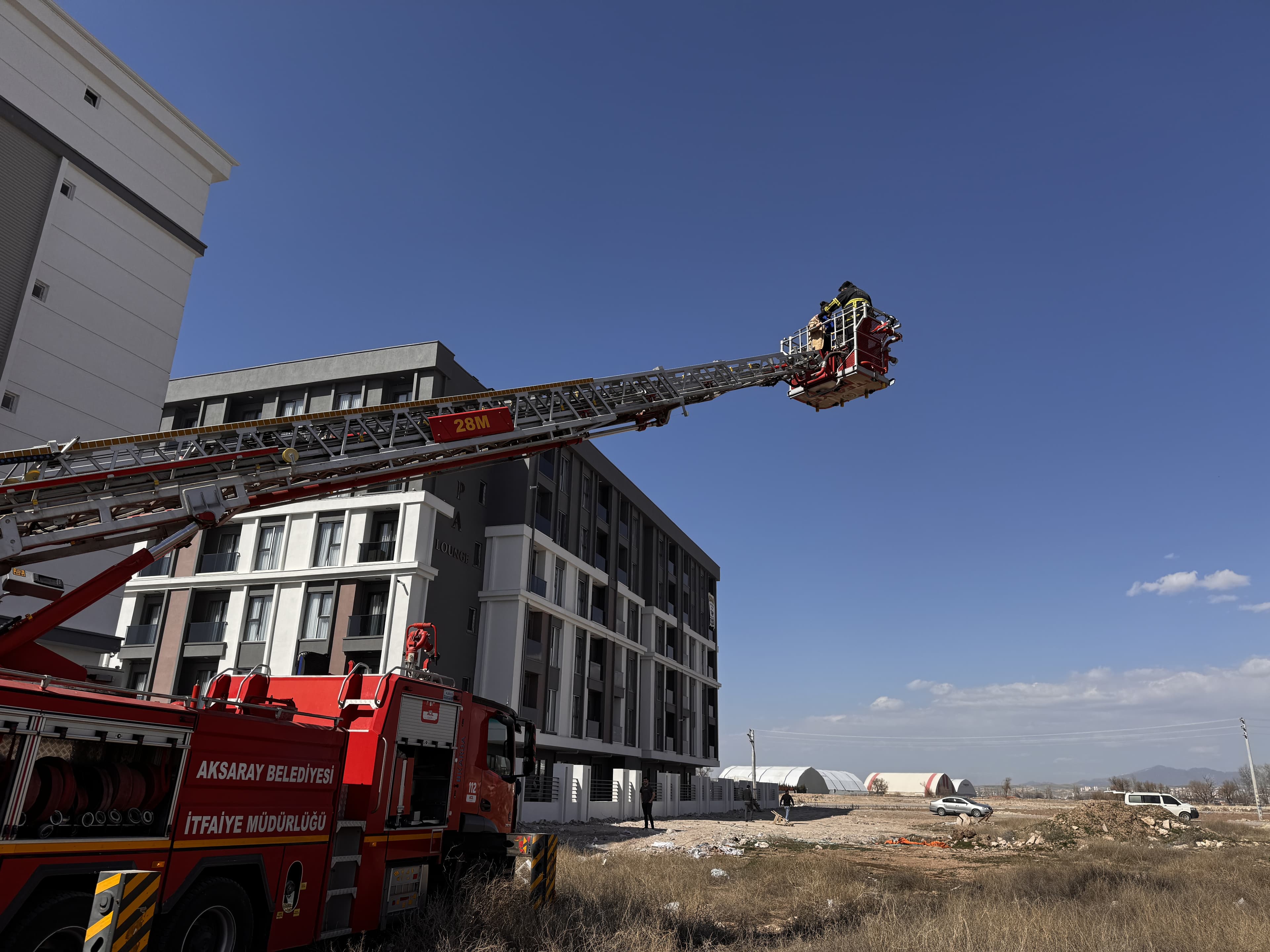 Prizde unutulan şarj aleti yangın çıkardı