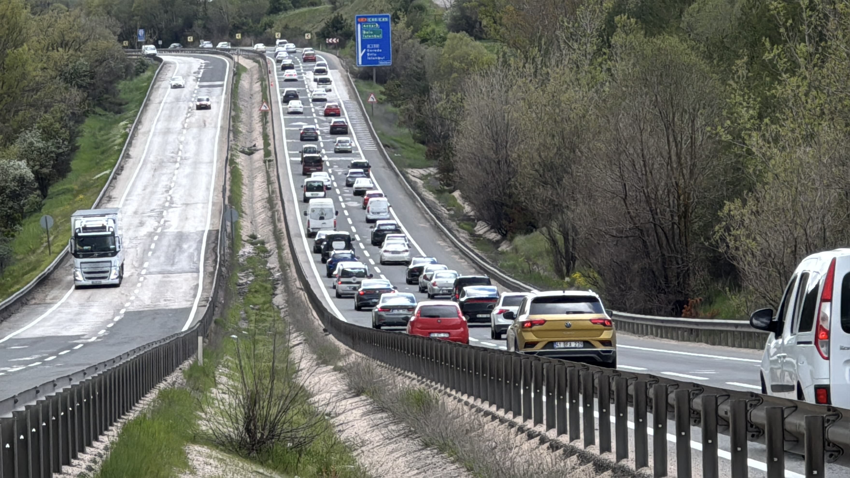 Bayram tatili dönüş trafiği İstanbul'da başladı