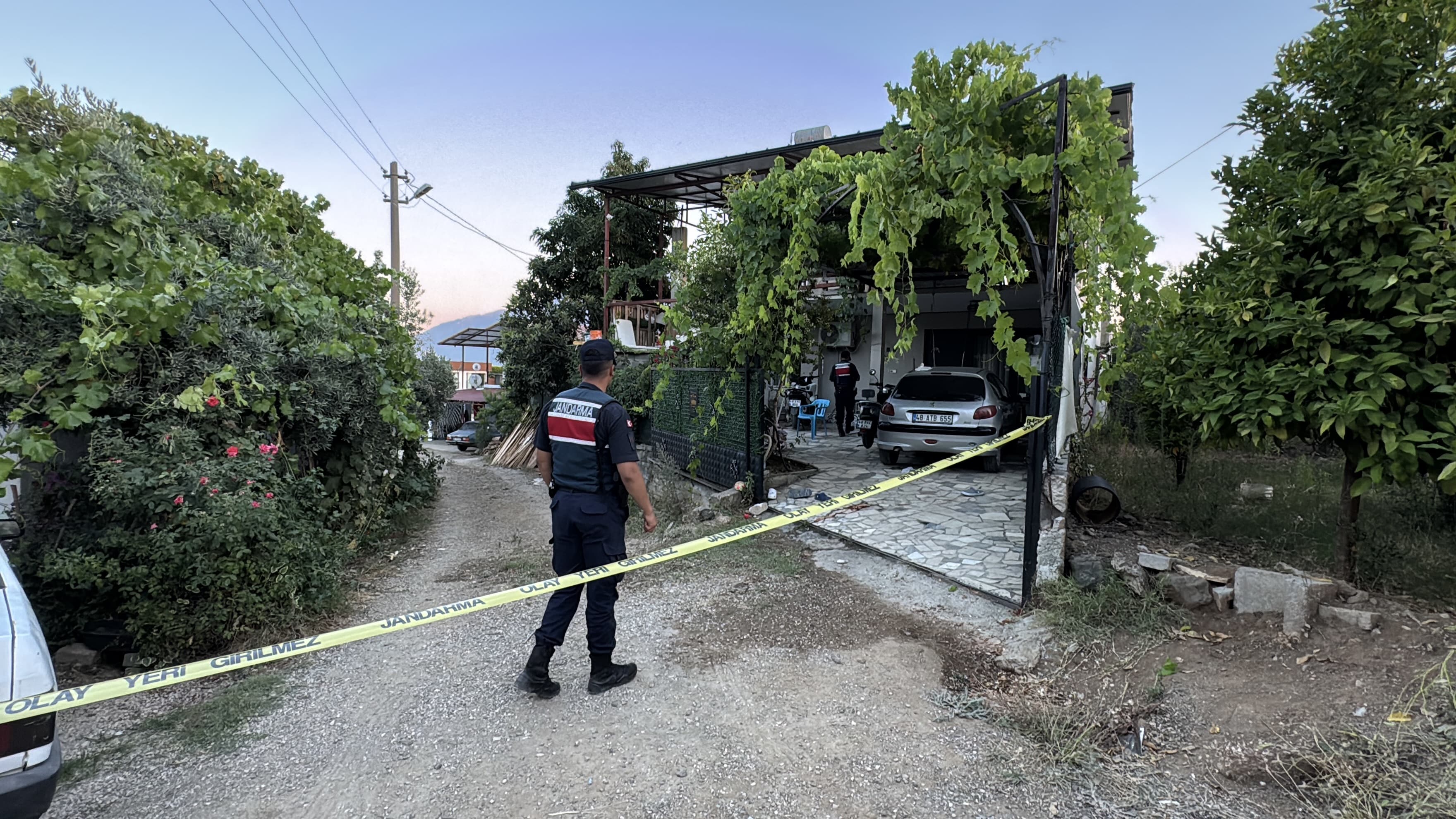 Bahçe kapısı nedeniyle çıkan kavgada 1 kişi öldü, 2 kişi yaralandı