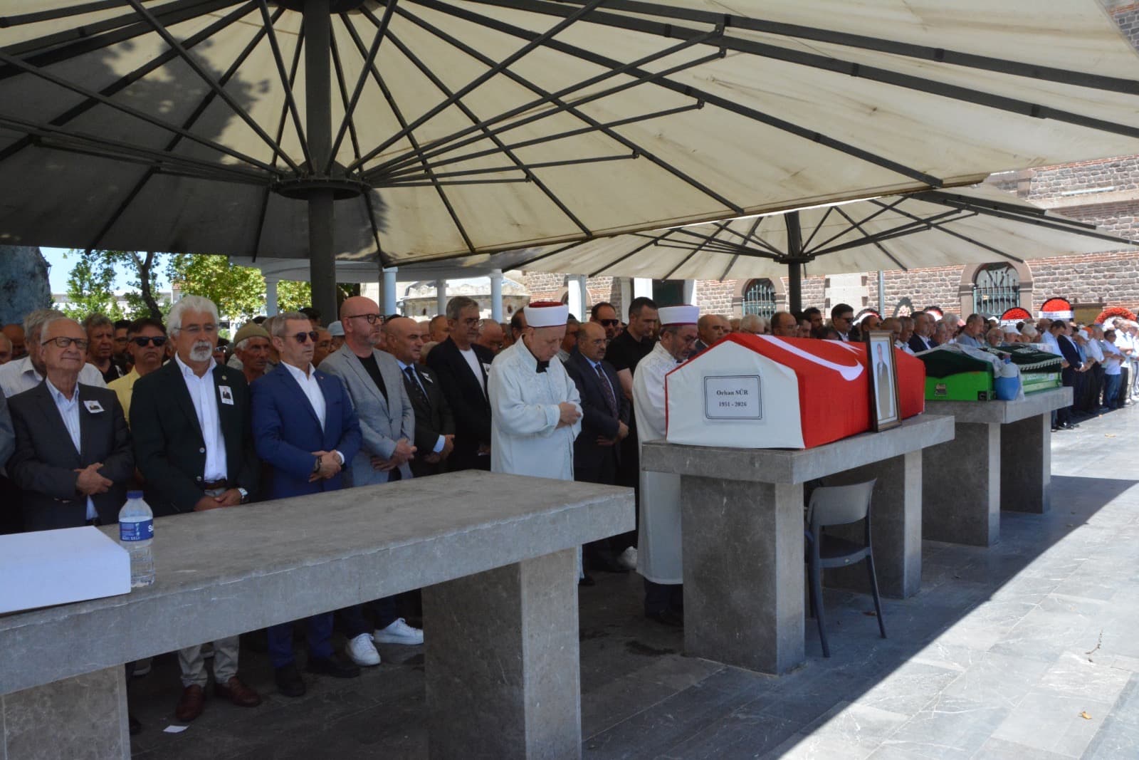 Eski milletvekili Orhan Sür, Balıkesir'de son yolculuğuna uğurlandı