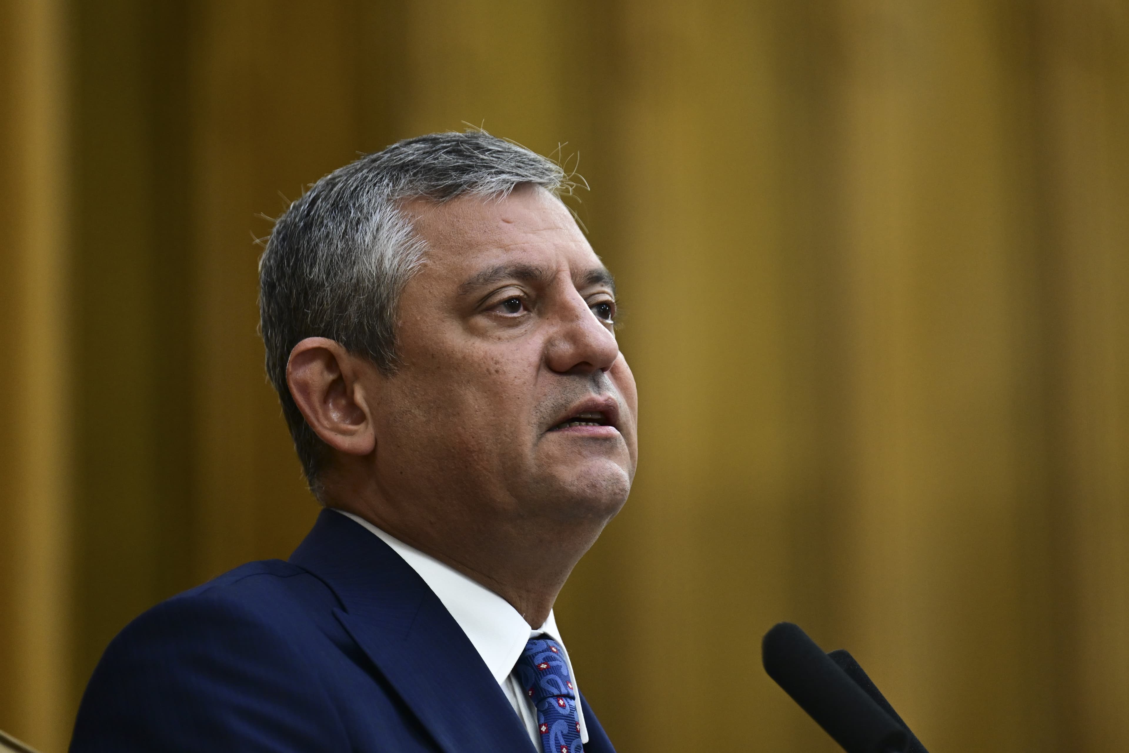 Özgür Özel yeni parti için isim ve logo çalışmalarını açıkladı