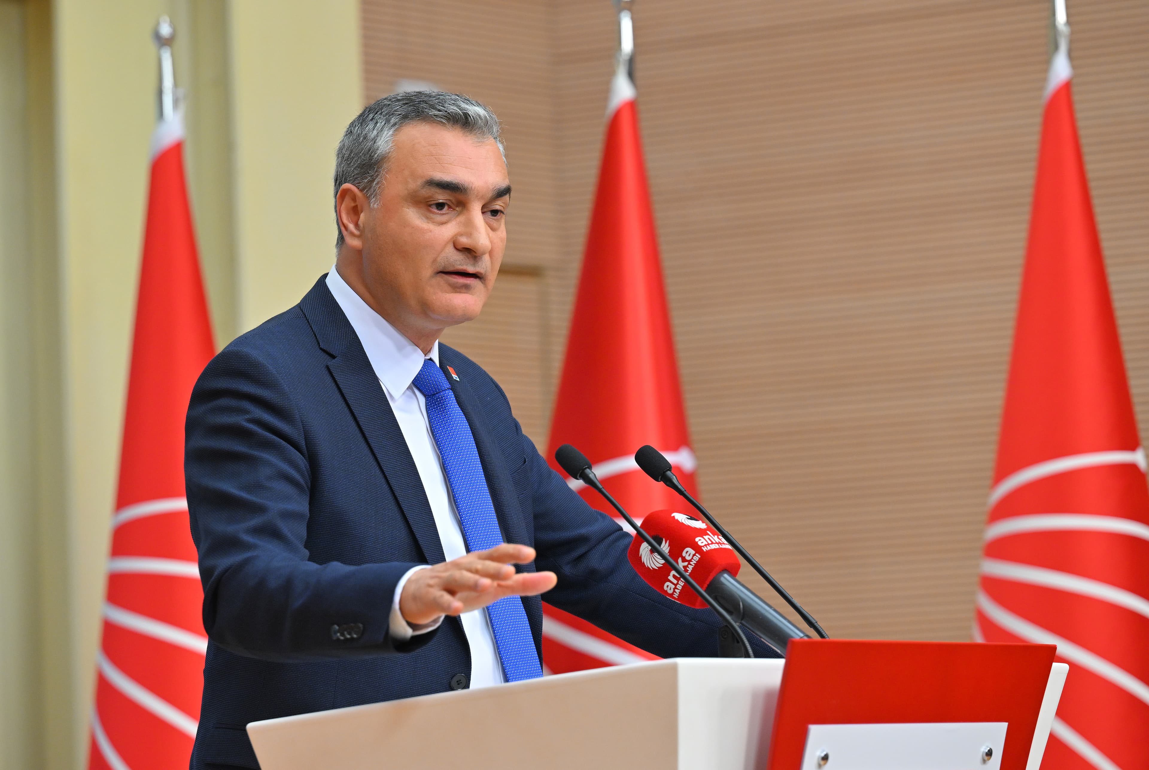 CHP'de 4 il başkanı görevden alındı