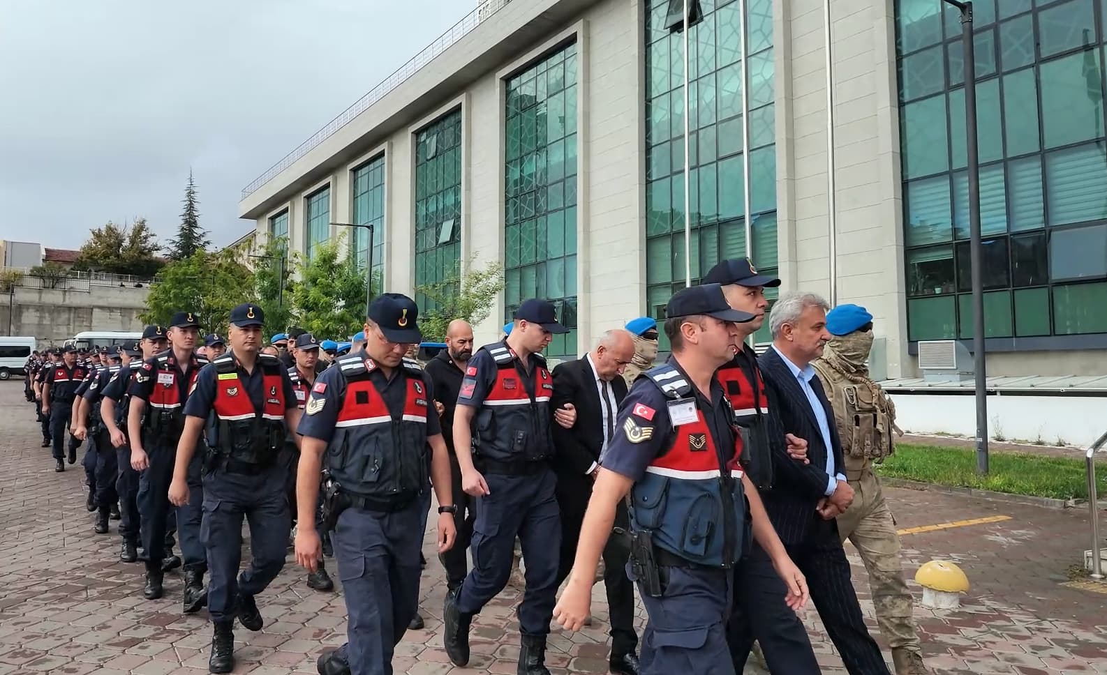 Yahşihan Belediyesi'nde yolsuzluk soruşturmasında 15 kişi tutuklandı