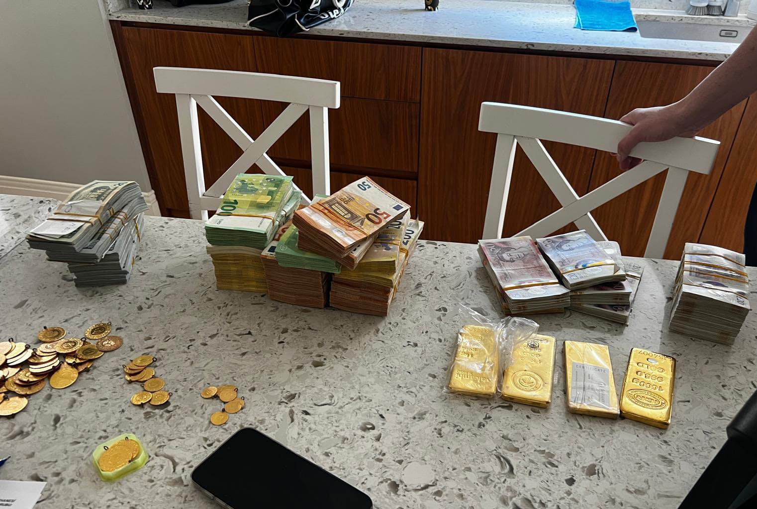 Mersin Büyükşehir Belediyesi'ne yolsuzluk soruşturması açıldı