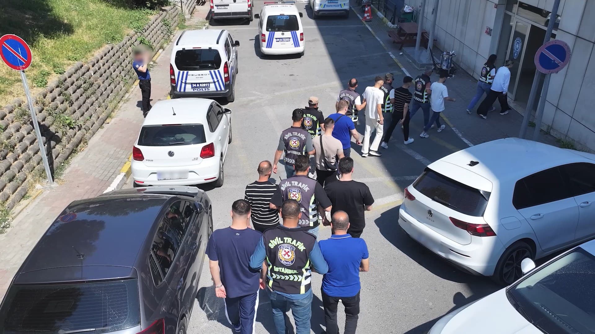 Trafikte konvoy yapan 10 sürücüye 230 bin lira ceza kesildi