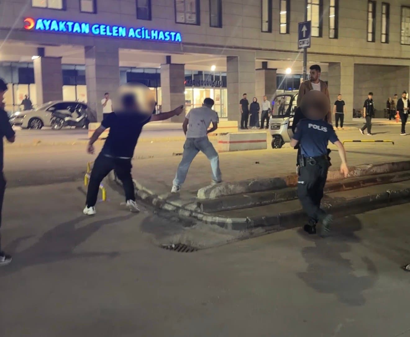 Adıyaman Hastanesi'nde bıçaklı saldırı: 3 yaralı