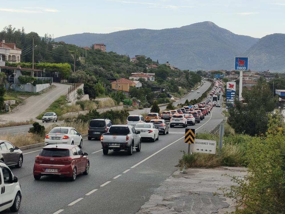 Kurban Bayramı tatilinde Muğla'da 22 kilometre araç kuyruğu oluştu