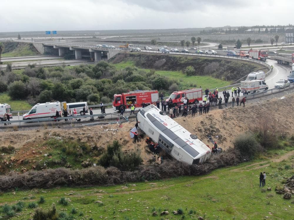 Antalya'daki otobüs kazasında bilirkişi raporu: Sürücü viraja hızla girmiş