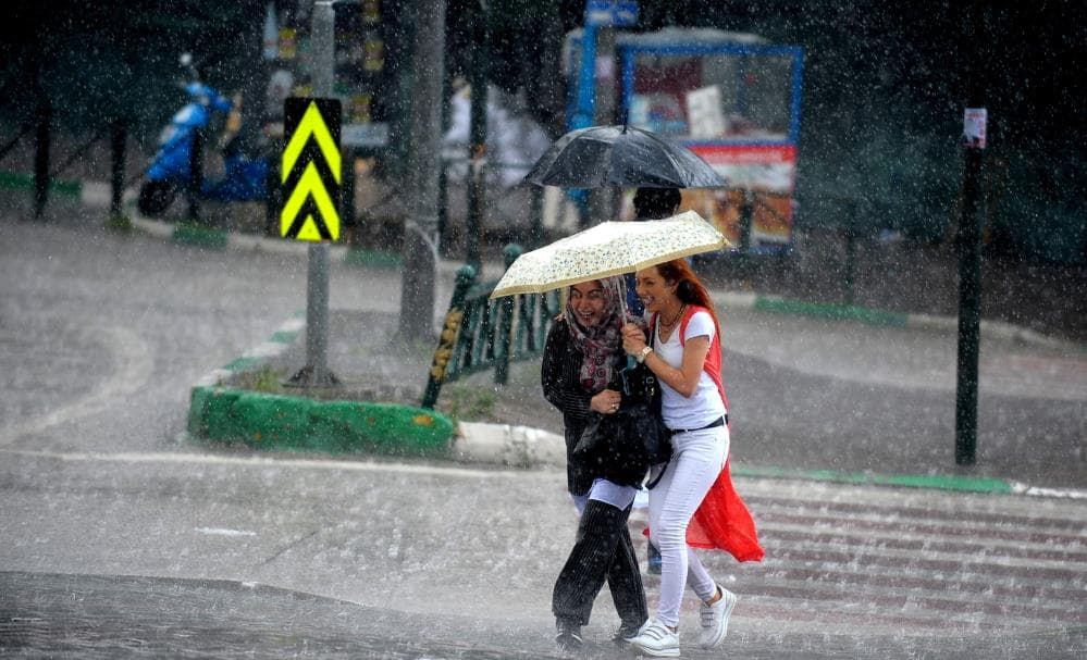 Meteoroloji 11 şehir için kuvvetli sağanak uyarısı yaptı