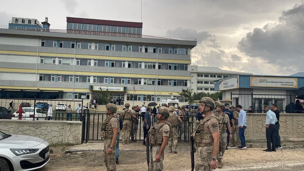 Osmaniye'de okul bahçesinde öğretmene silahlı saldırı gerçekleşti