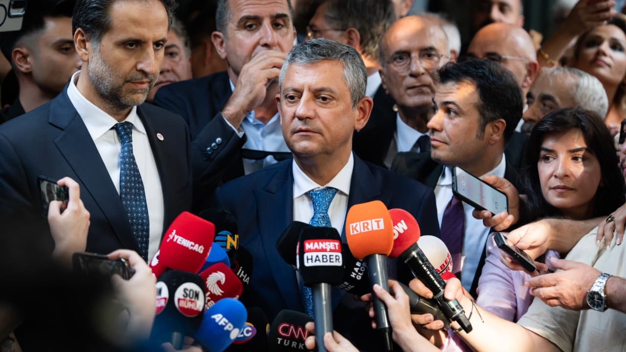 Özgür Özel'in ekibi belirlendi