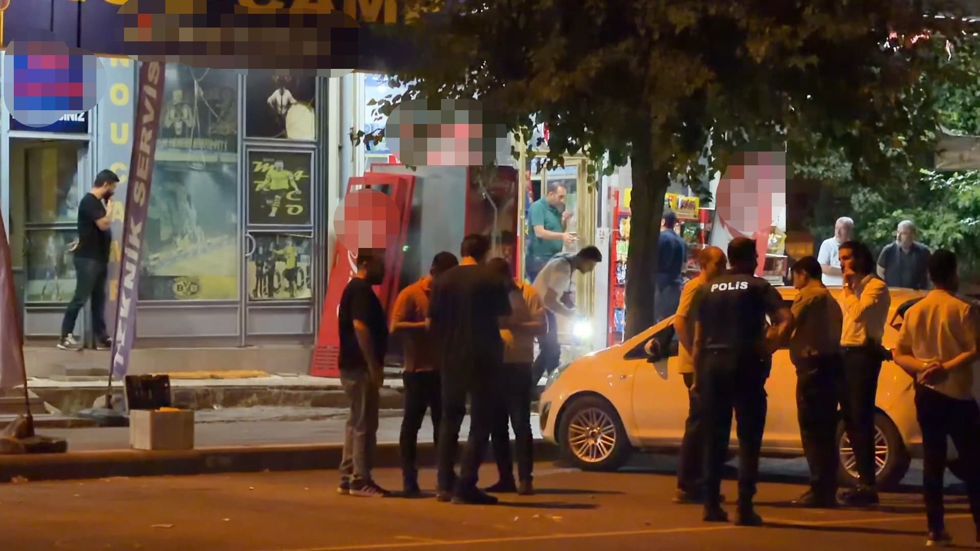 Diyarbakır'da oyun salonuna silahlı saldırı: 3 yaralı