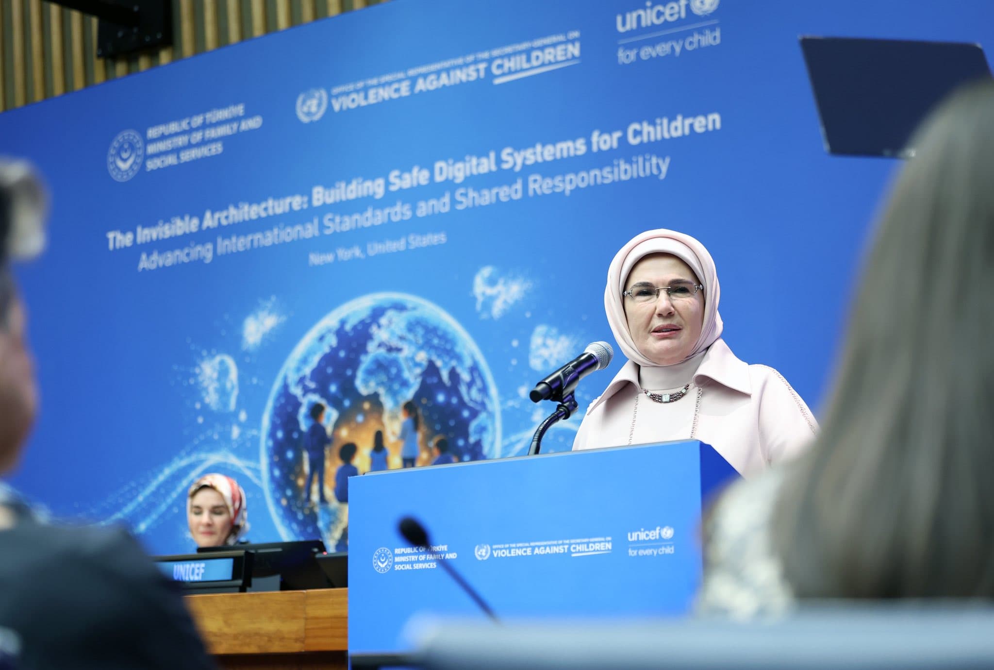 Emine Erdoğan, ABD'de çocuklar, iklim ve kalkınma konularında etkinliklere katıldı