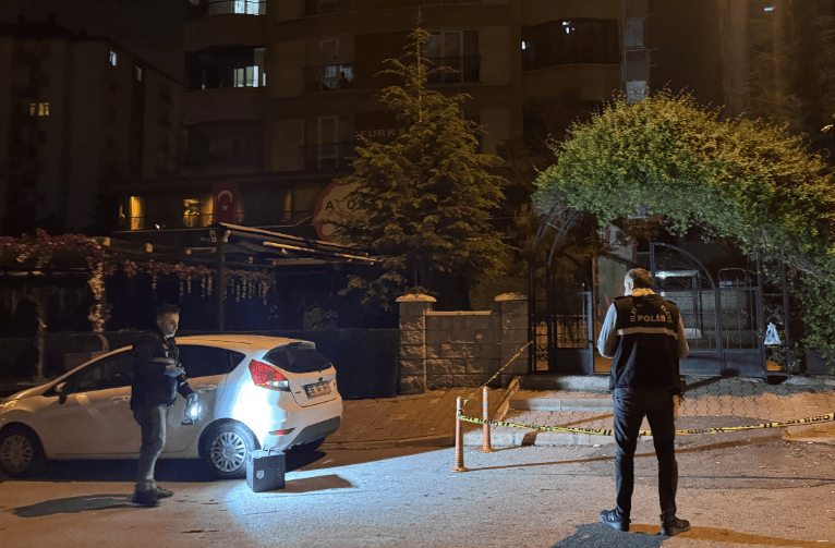 Kayseri'de kadını kurtarmaya çalışan kardeşler bıçaklandı