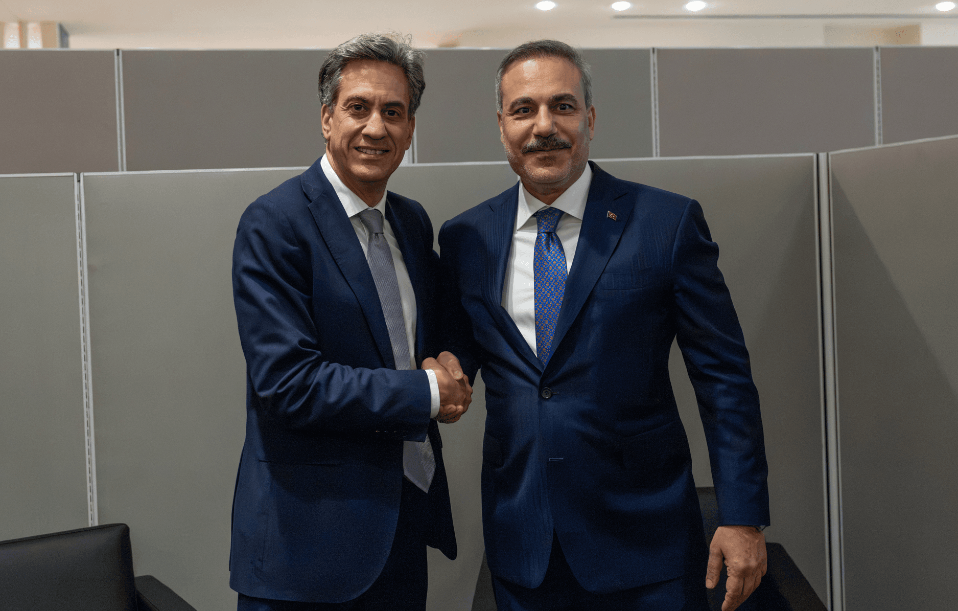 Bakan Fidan, İngiliz Dışişleri Bakanı ile bir araya geldi