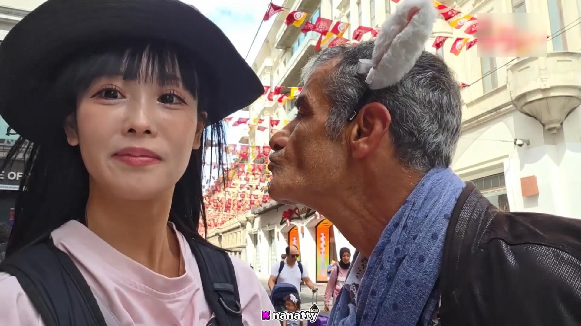 İstiklal Caddesi'nde Japon yayıncıya taciz eden yaşlı adam yakalandı