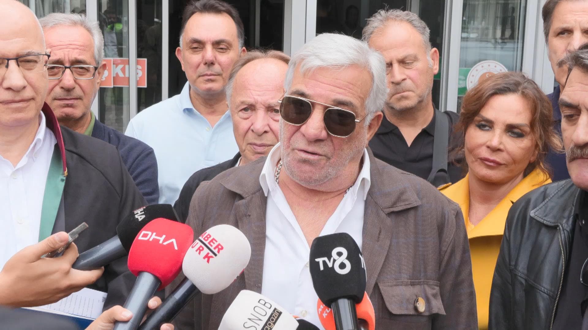 Kadir İnanır'ın vasiyet davası duruşması ertelendi