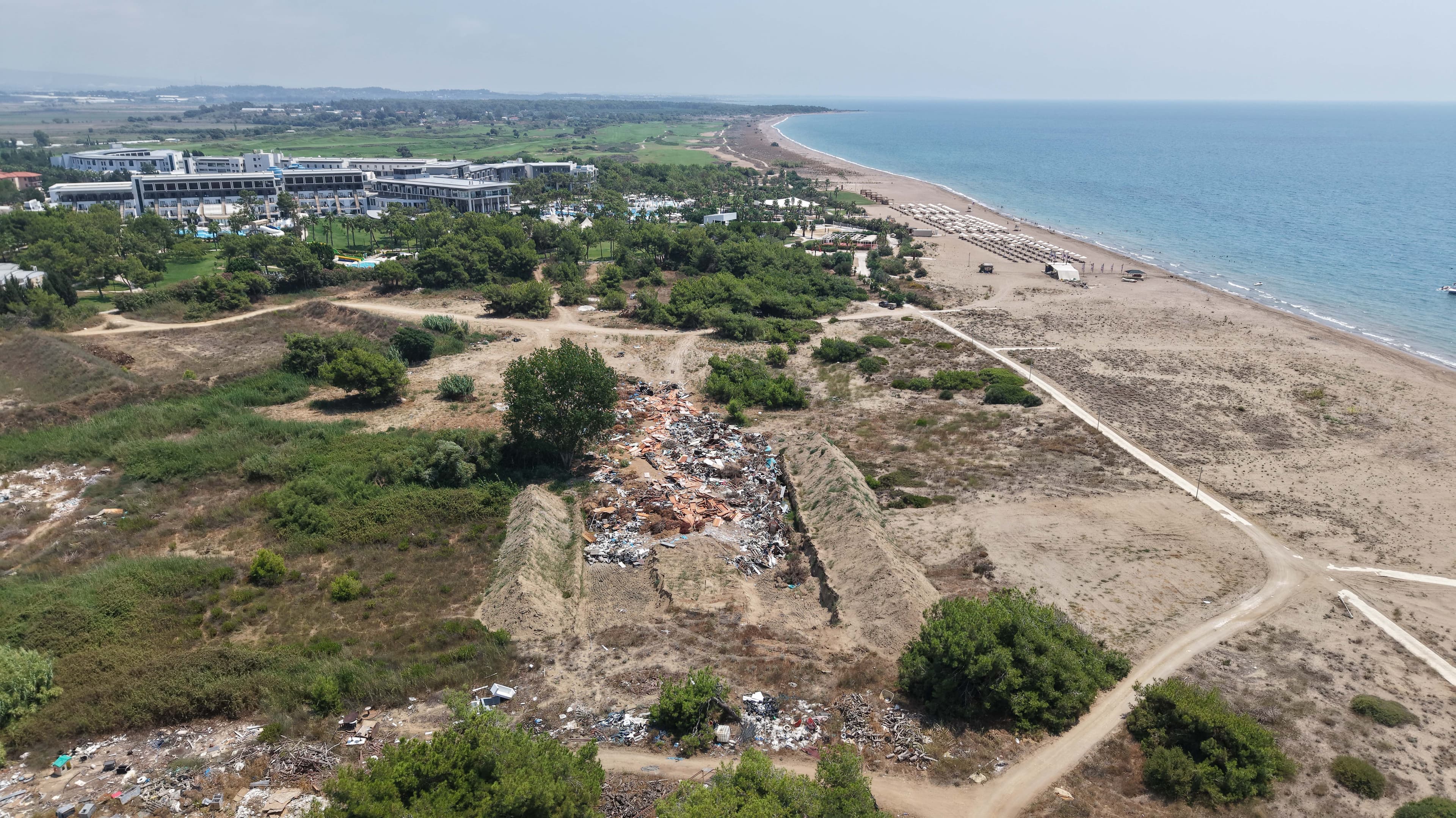 Antalya'daki beş yıldızlı otele plaj kirliliğinden ceza