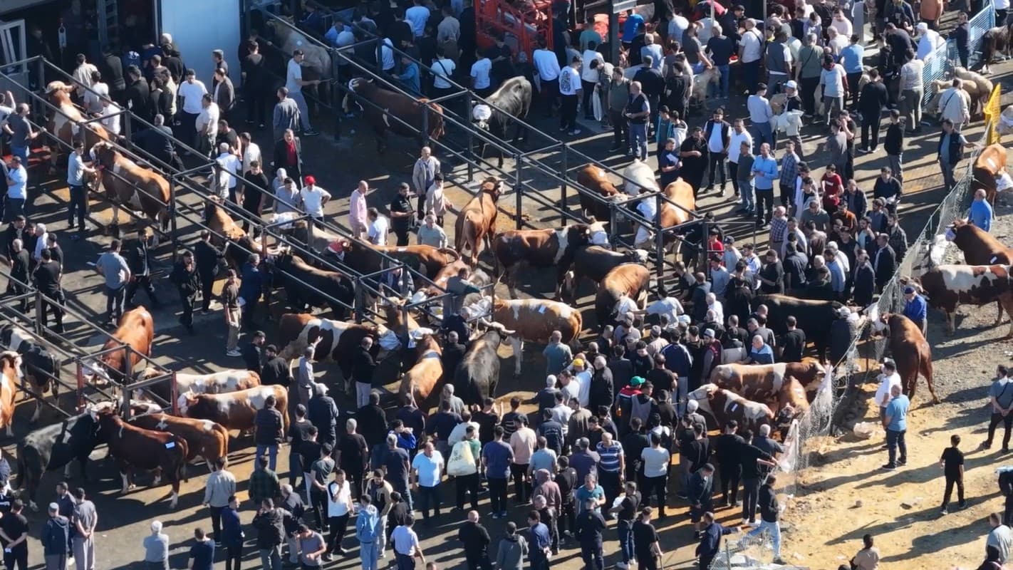 Kurban kesim alanlarında yoğunluk havadan görüntülendi