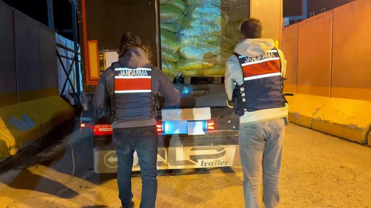 Van'da uyuşturucu operasyonunda 333 kilogram skunk ele geçirildi