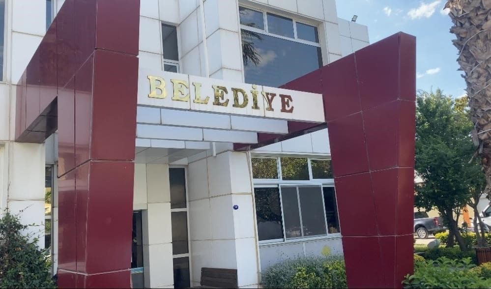 Seferihisar Belediyesi'ne rüşvet operasyonu: 5 kişi tutuklandı