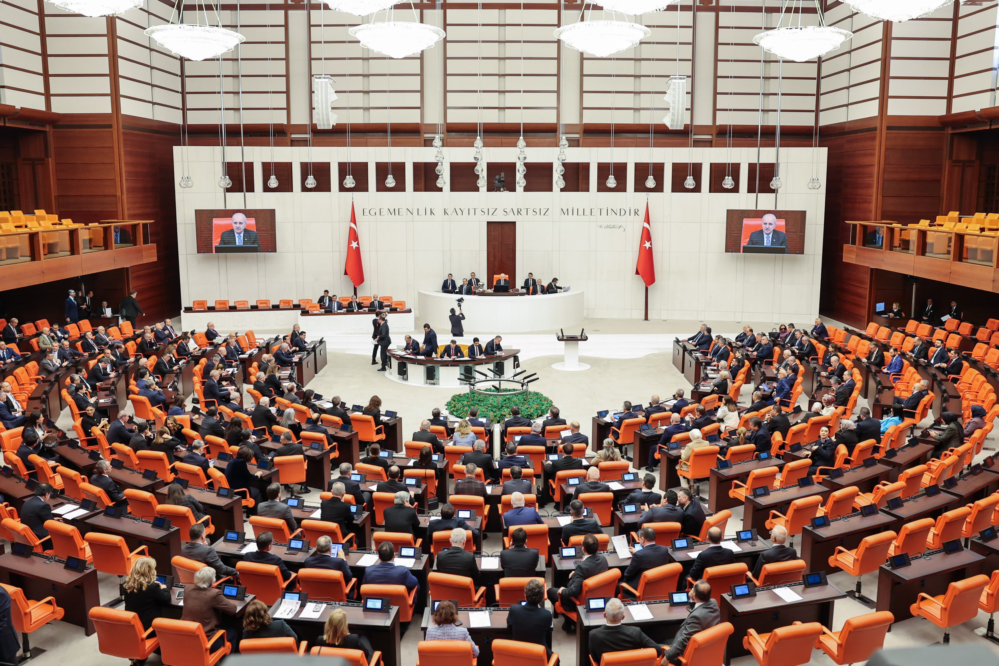 12. Yargı Paketi Meclis'e sunuldu, duruşma aralarına 3 ay sınırı getiriliyor