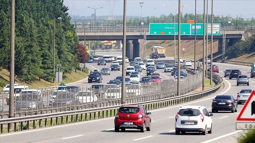Yarın 08.00'de İstanbul yönü trafiğe kapanacak