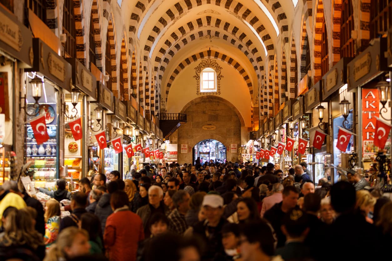 Kapalıçarşı'da 40 milyar liralık kara para trafiği 'M80' altyapısıyla yönetildi