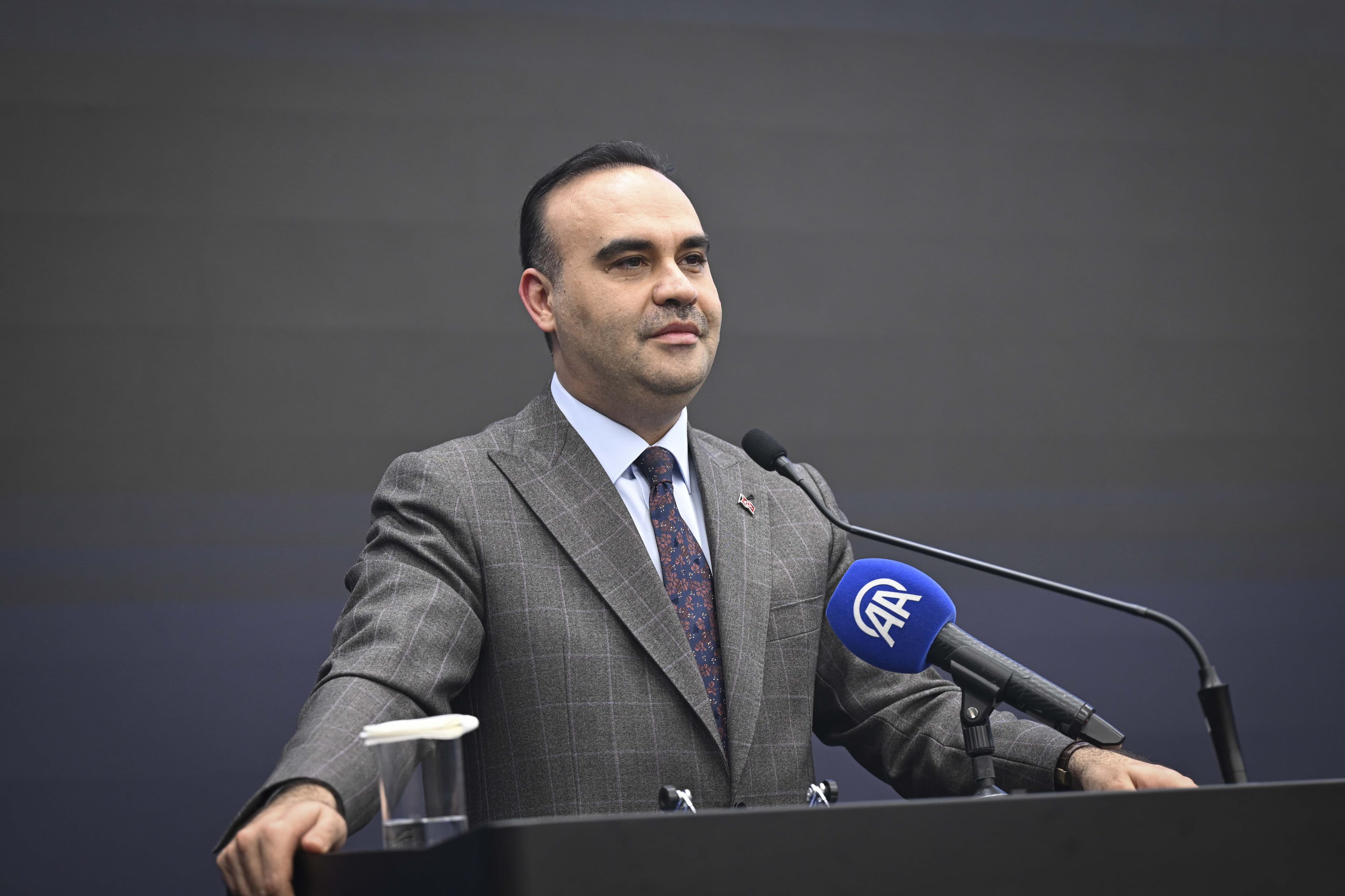 Bakan Kacır'dan İstanbul'un sanayicilerine ve iş insanlarına çağrı