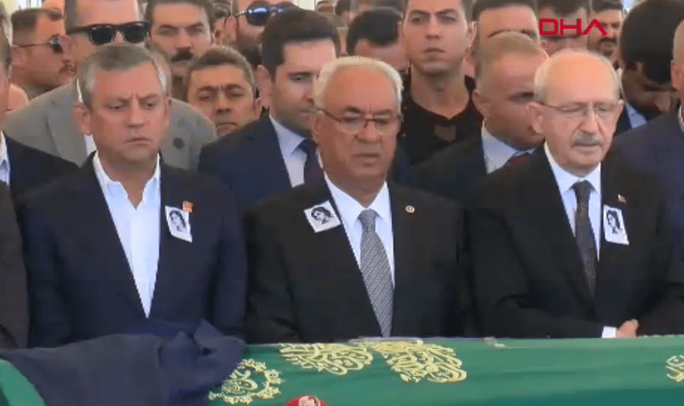 Kılıçdaroğlu ve Özel cenazede bir araya geldi