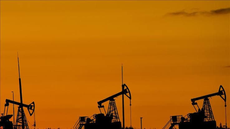 Brent petrol varil fiyatı 100 doları geçti, Hürmüz boğazındaki riskler artıyor