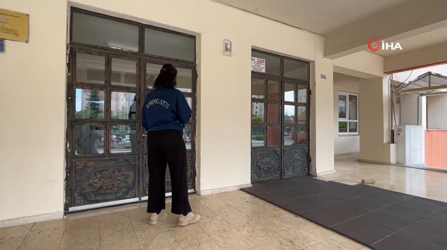AYT sınavında son dakikada yetişenler ve içeri alınmayan adaylar