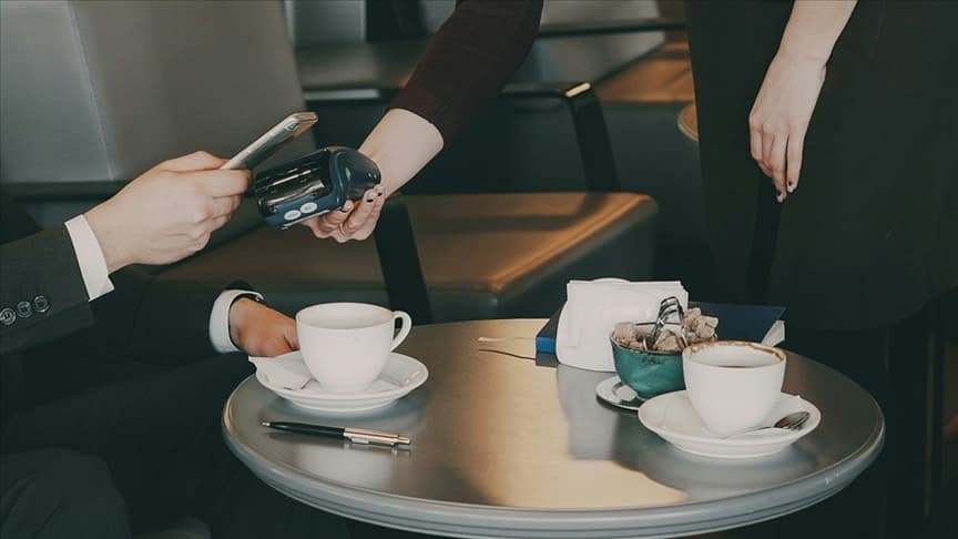 Restorana servis ücreti nedeniyle büyük ceza kesildi