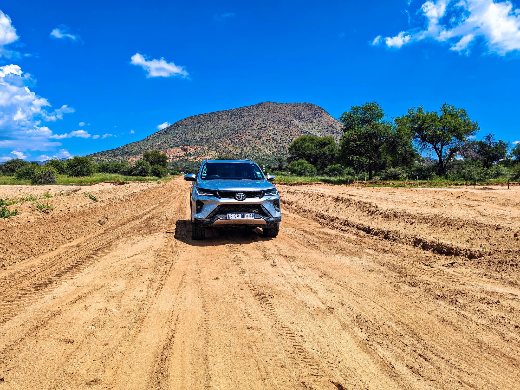Toyota, Ortadoğu'daki savaş nedeniyle üretimini azalttı